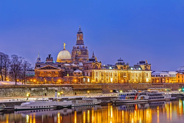 winterliches Panorama von Dresden, Deutschland