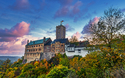 Panoramablick auf die Wartburg im Thüringer Wald bei Eisenach