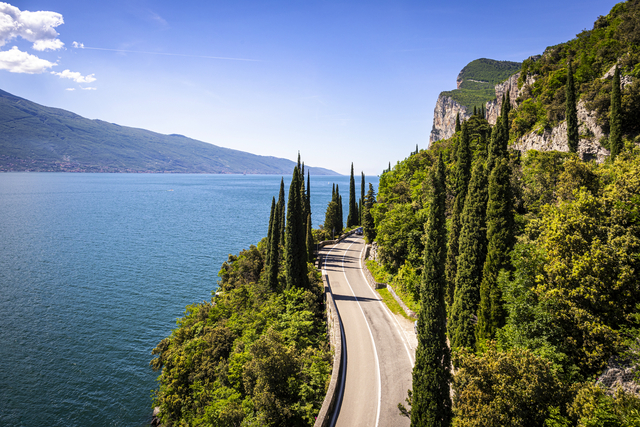 Gardesana Occidentale in der Nähe von Limone sul Garda am Gardasee, Lombardei/ Italien